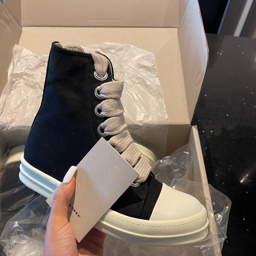 Authentic Rick owens brand new size 42
